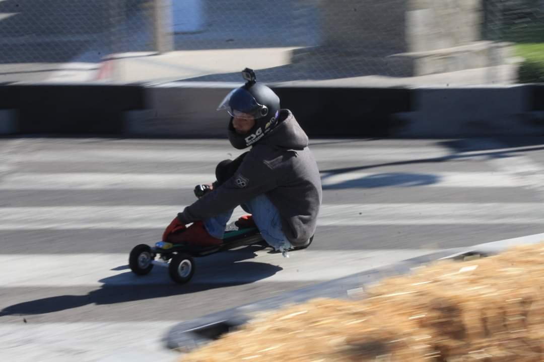 How electric skateboards are helping Colorado homeless stay warm this winter